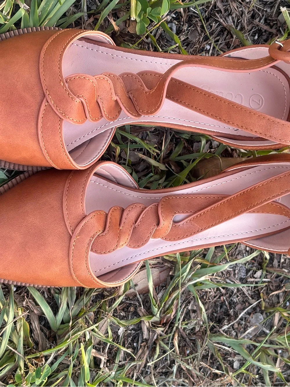 Coutgo Braided Strap Pointed Slingback Heels in Tan size 7 Excellent condition